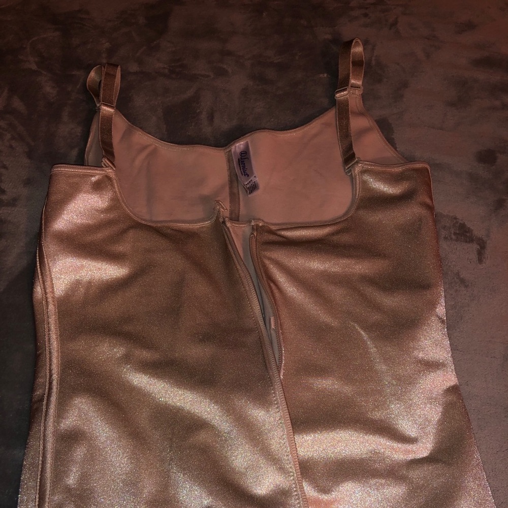 Shapewear with zipper vest